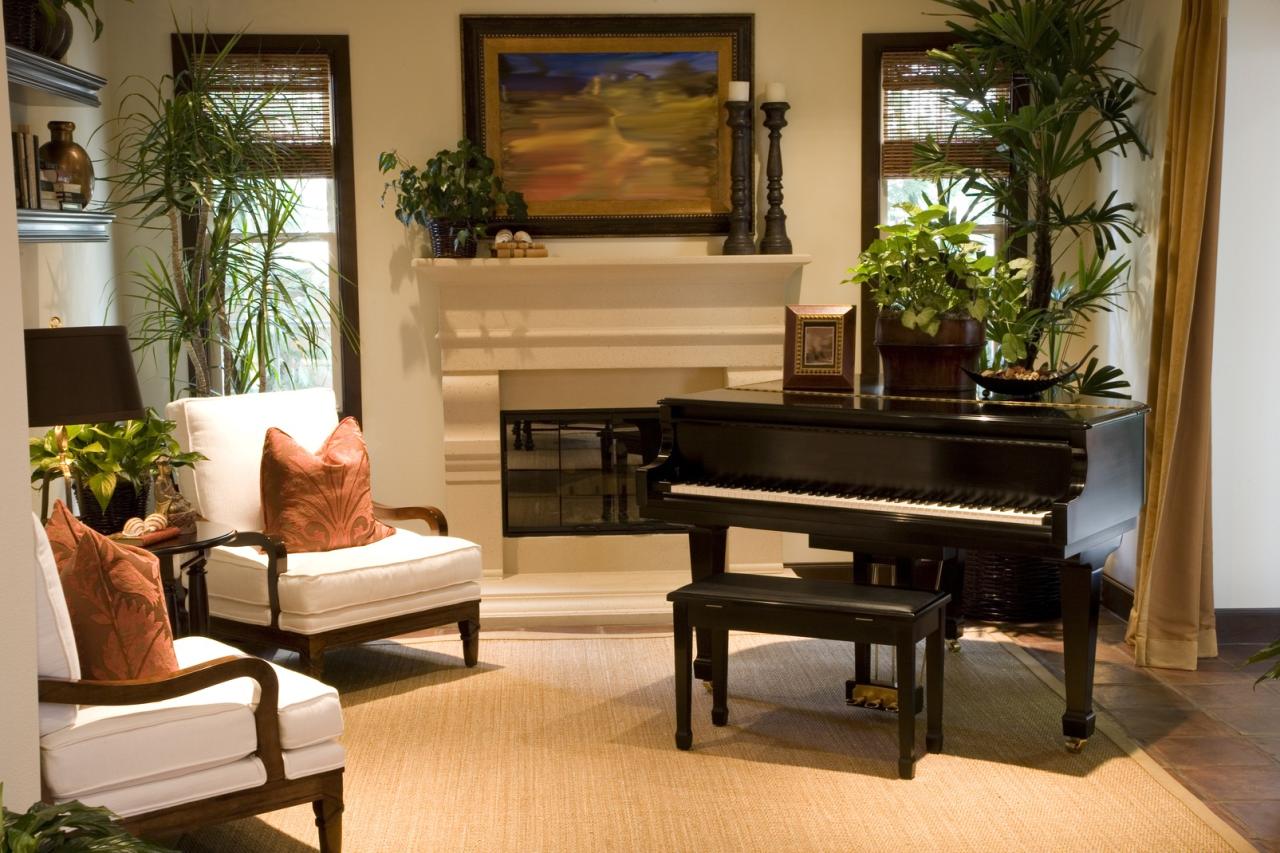 How to decorate a piano room